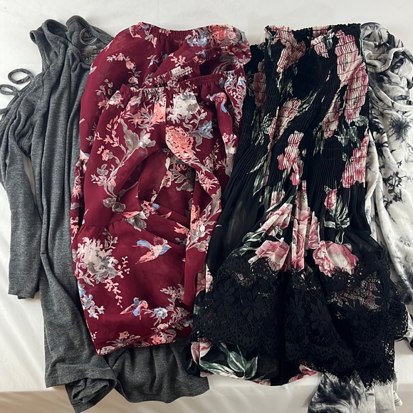 Bundle of XS Blouses/Tops 3 Charlotte Russe 1 Maurice’s - Picture 5 of 9